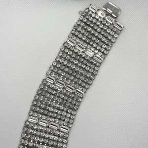 Women’s decorative bracelet